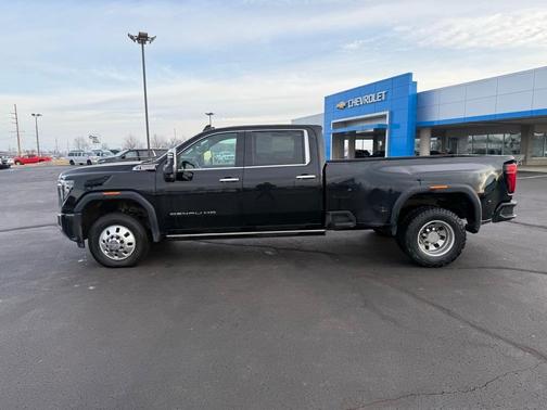 2025 GMC Sierra 3500 Denali