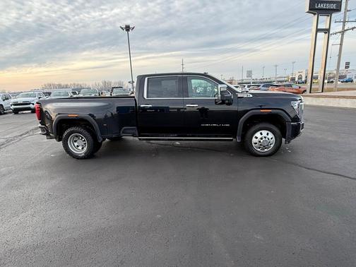 2025 GMC Sierra 3500 Denali