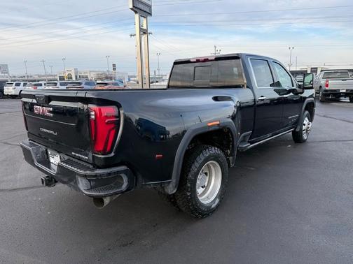 2025 GMC Sierra 3500 Denali