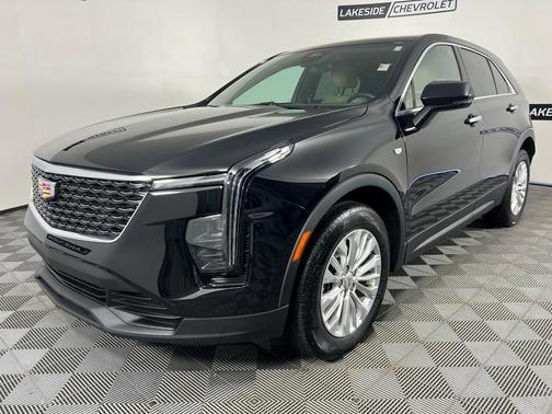 2024 Cadillac XT4 Luxury