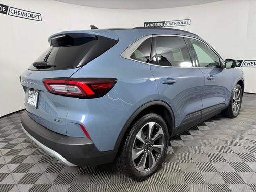 2024 Ford Escape Platinum