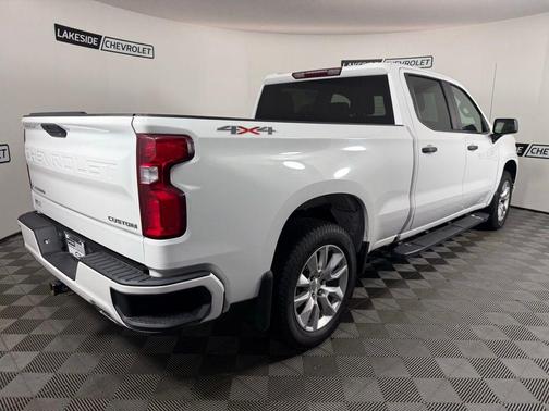 Summit White 2019 Chevrolet Silverado 1500 Custom