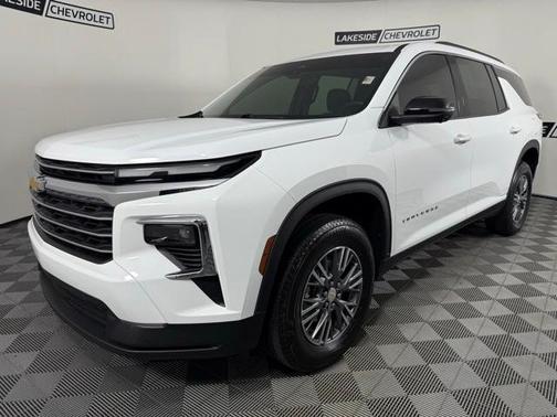 2024 Chevrolet Traverse LT