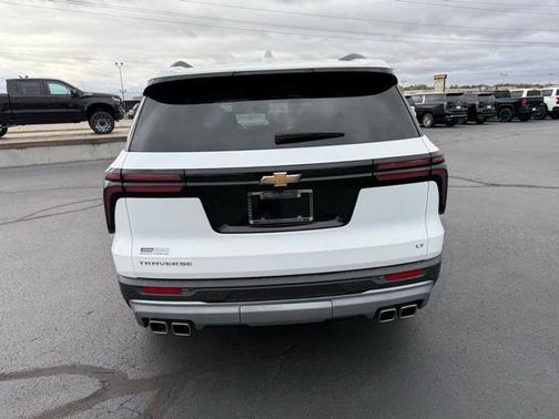 2024 Chevrolet Traverse LT