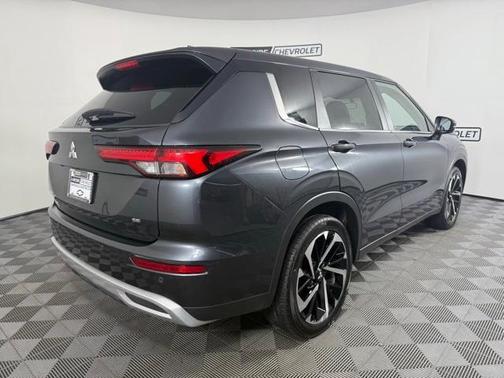 2024 Mitsubishi Outlander SE