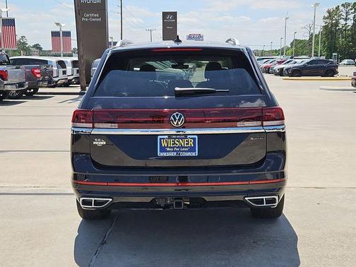 Deep Black 2024 Volkswagen Atlas 2.0T SEL Premium R-Line