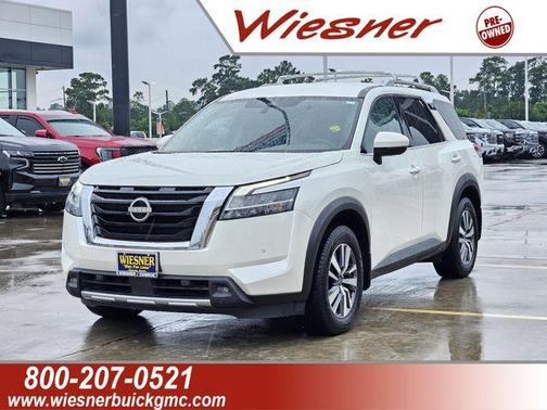 White 2024 Nissan Pathfinder SL