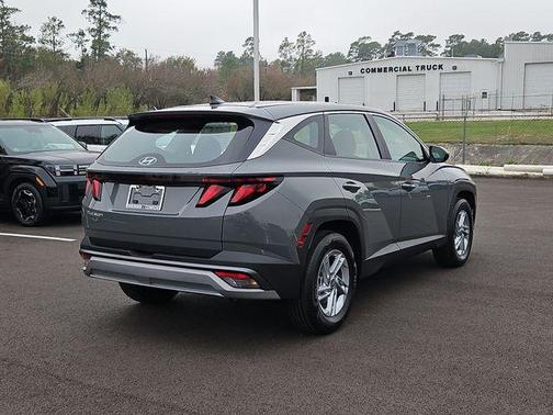 Hampton Gray 2026 Hyundai TUCSON SE