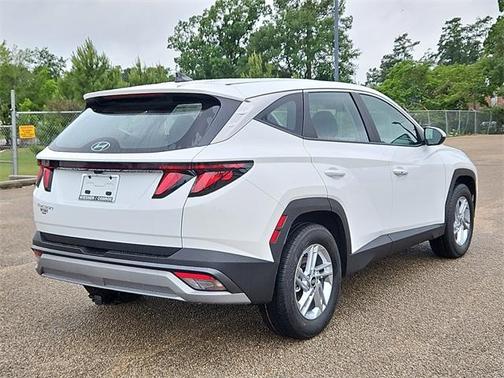 2025 Hyundai TUCSON SE