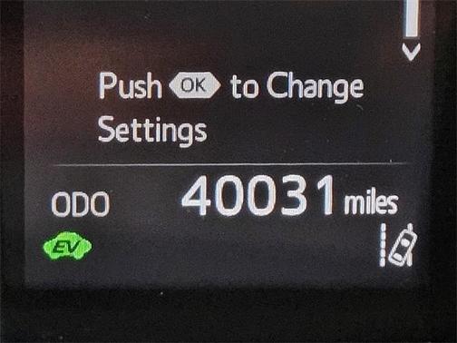 2022 Toyota Camry Hybrid SE