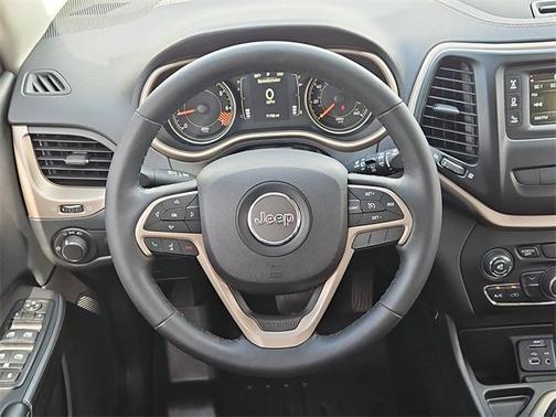 2015 Jeep Cherokee Sport