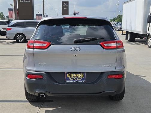 2015 Jeep Cherokee Sport