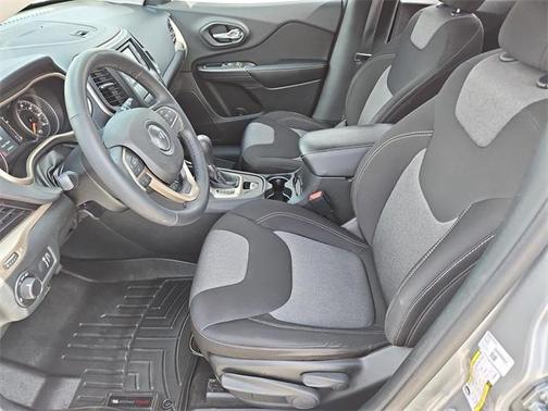 2015 Jeep Cherokee Sport