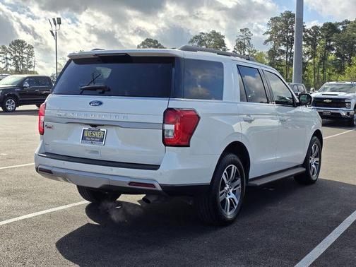 Star White 2024 Ford Expedition XLT