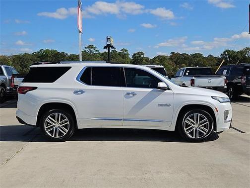 2023 Chevrolet Traverse High Country