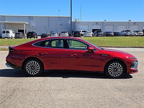 2025 Hyundai SONATA Hybrid SEL