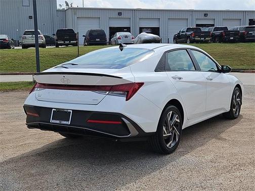 2025 Hyundai ELANTRA HEV SEL Sport