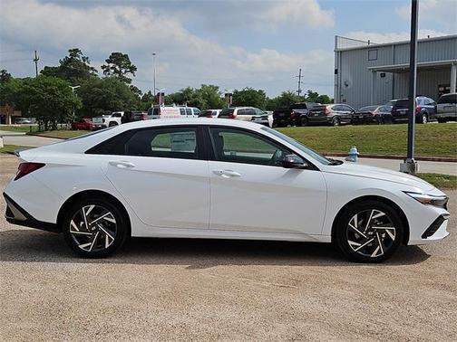 2025 Hyundai ELANTRA HEV SEL Sport