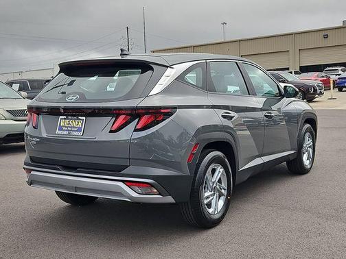 Hampton Gray 2026 Hyundai TUCSON SE