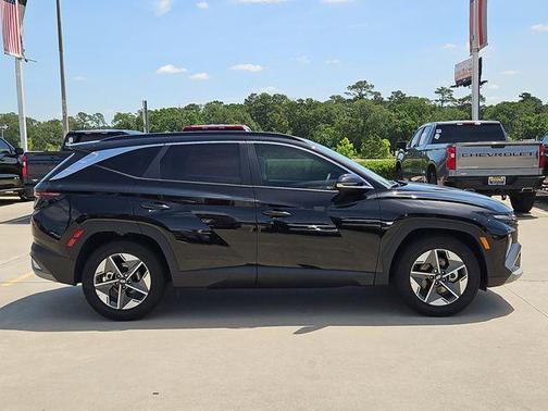 Phantom Black 2025 Hyundai TUCSON SEL Convenience