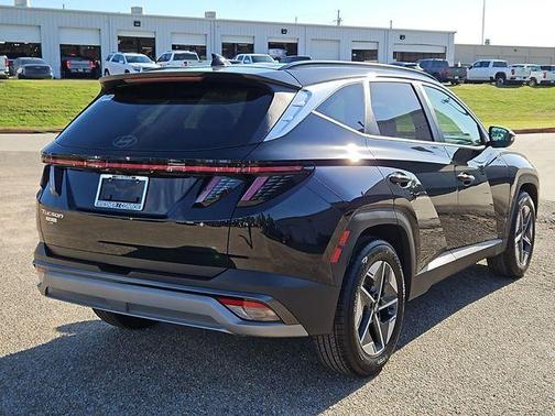 Phantom Black 2025 Hyundai TUCSON SEL Convenience
