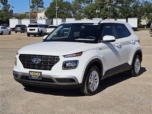 2026 Hyundai VENUE SE