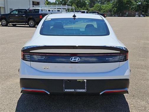 2025 Hyundai SONATA SE