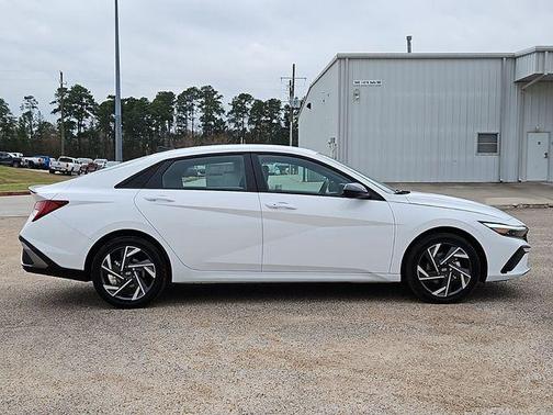 White 2025 Hyundai ELANTRA HEV SEL