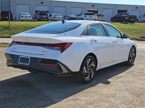2025 Hyundai ELANTRA HEV Limited
