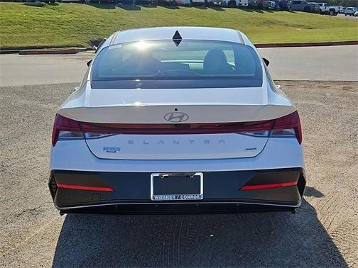 2025 Hyundai ELANTRA HEV Limited