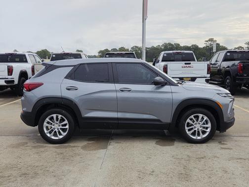 Sterling Gray Metallic 2026 Chevrolet Trailblazer LS