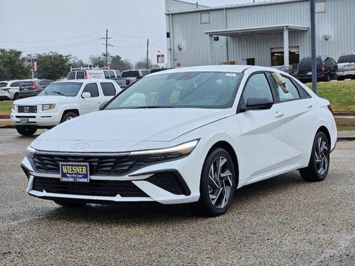 White 2025 Hyundai ELANTRA HEV SEL Sport