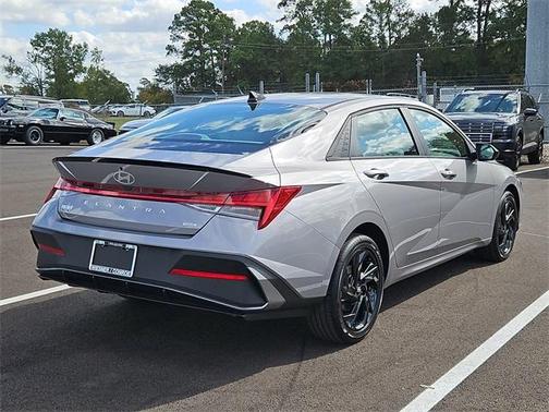 2026 Hyundai ELANTRA HEV SEL Sport