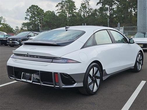 2025 Hyundai IONIQ 6 SE