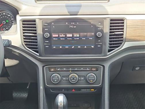 2021 Volkswagen Atlas 2.0T SE w/Technology