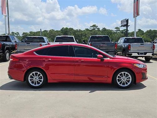 2020 Ford Fusion SE