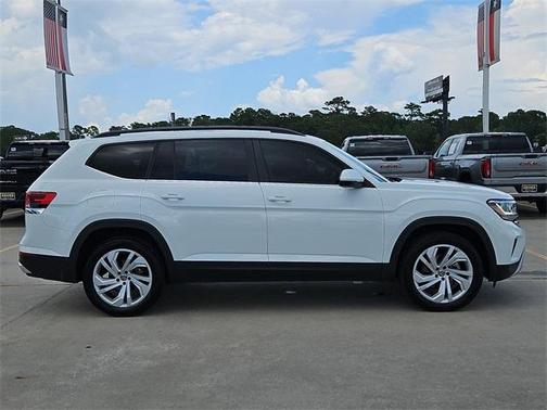 2022 Volkswagen Atlas 3.6L SE w/Technology