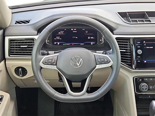 2022 Volkswagen Atlas 3.6L SE w/Technology