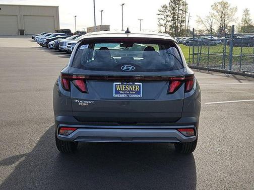Hampton Gray 2026 Hyundai TUCSON SE