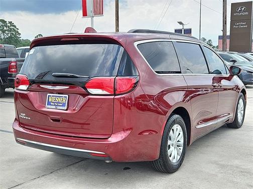 2017 Chrysler Pacifica Touring-L