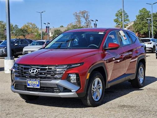 2025 Hyundai TUCSON SE