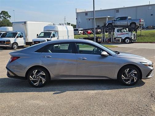 2025 Hyundai ELANTRA HEV Limited