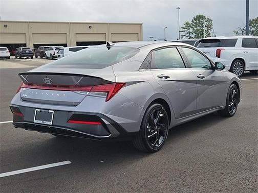 2026 Hyundai ELANTRA SEL