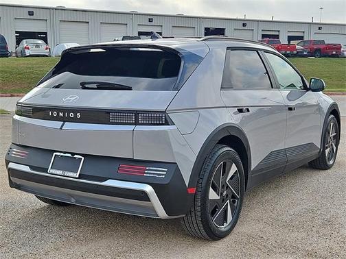 2025 Hyundai IONIQ 5 SEL