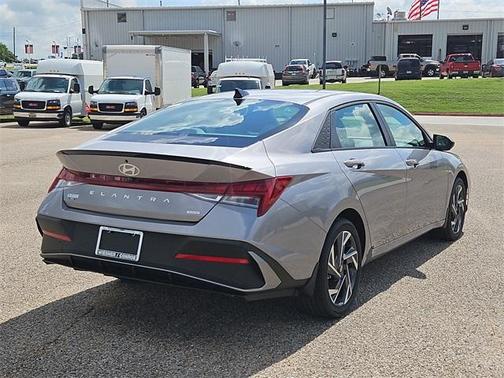 2025 Hyundai ELANTRA HEV SEL Sport