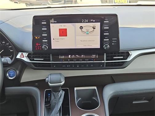 2022 Toyota Sienna XLE