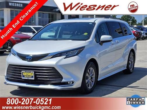2022 Toyota Sienna XLE