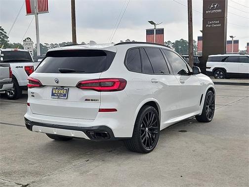 2023 BMW X5 M50i