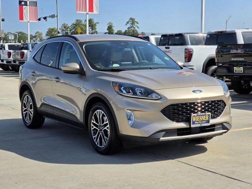 Desert Gold Metallic 2020 Ford Escape SEL