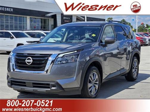 2025 Nissan Pathfinder SV